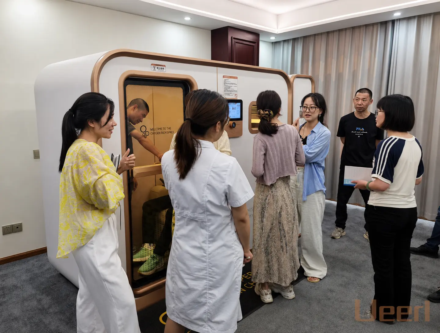 Ueerl hyperbaric oxygen chamber for clinics and professional wellness programs