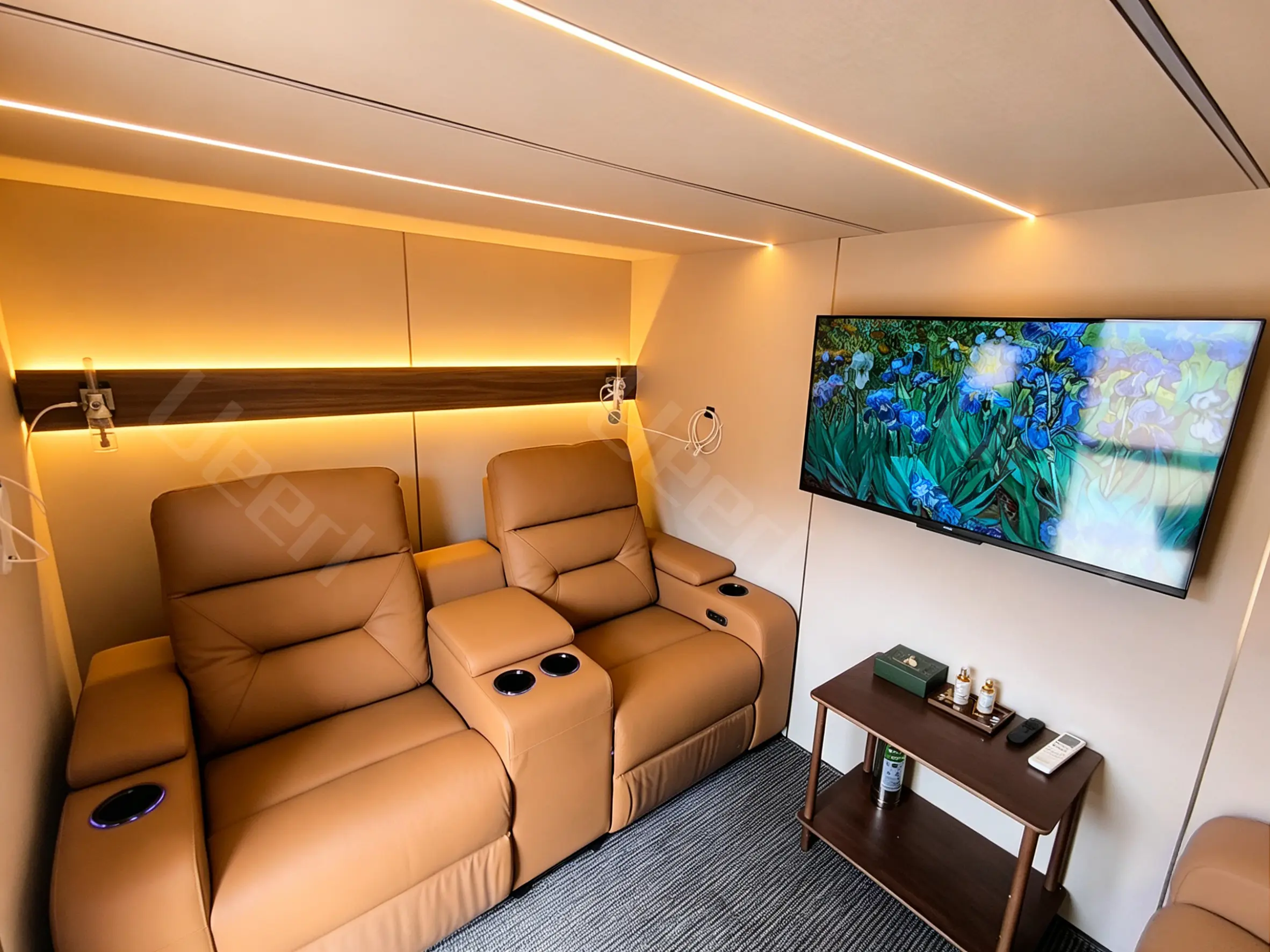 Ueerl room-style hyperbaric oxygen chamber in a premium corporate recovery space