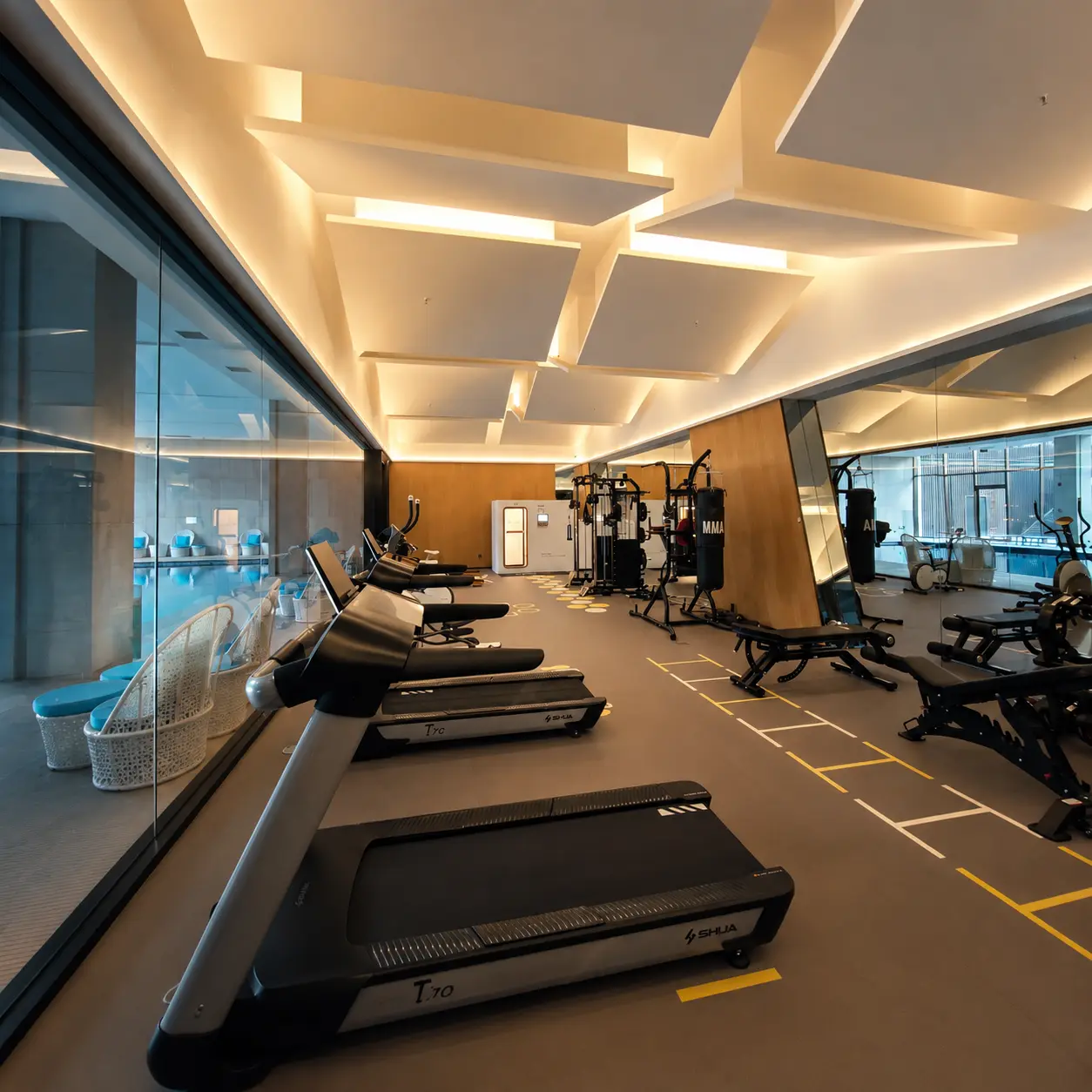 Ueerl room-style hyperbaric oxygen chamber for a professional sports club