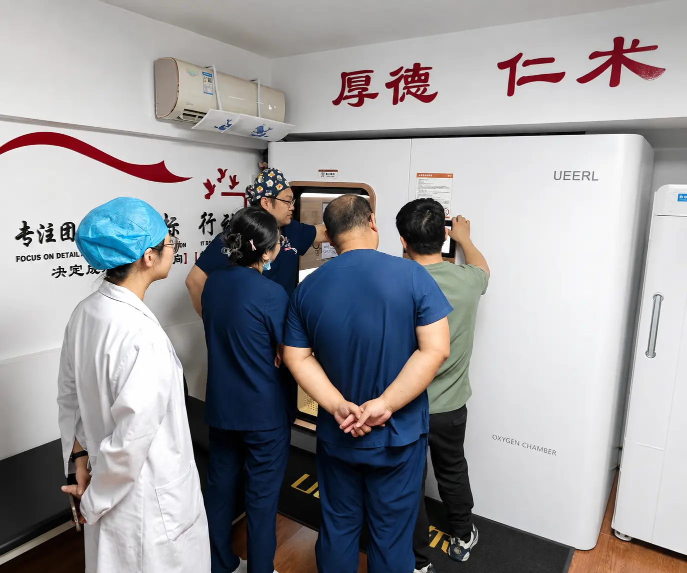 Multidisciplinary chronic wound management program with hyperbaric oxygen therapy