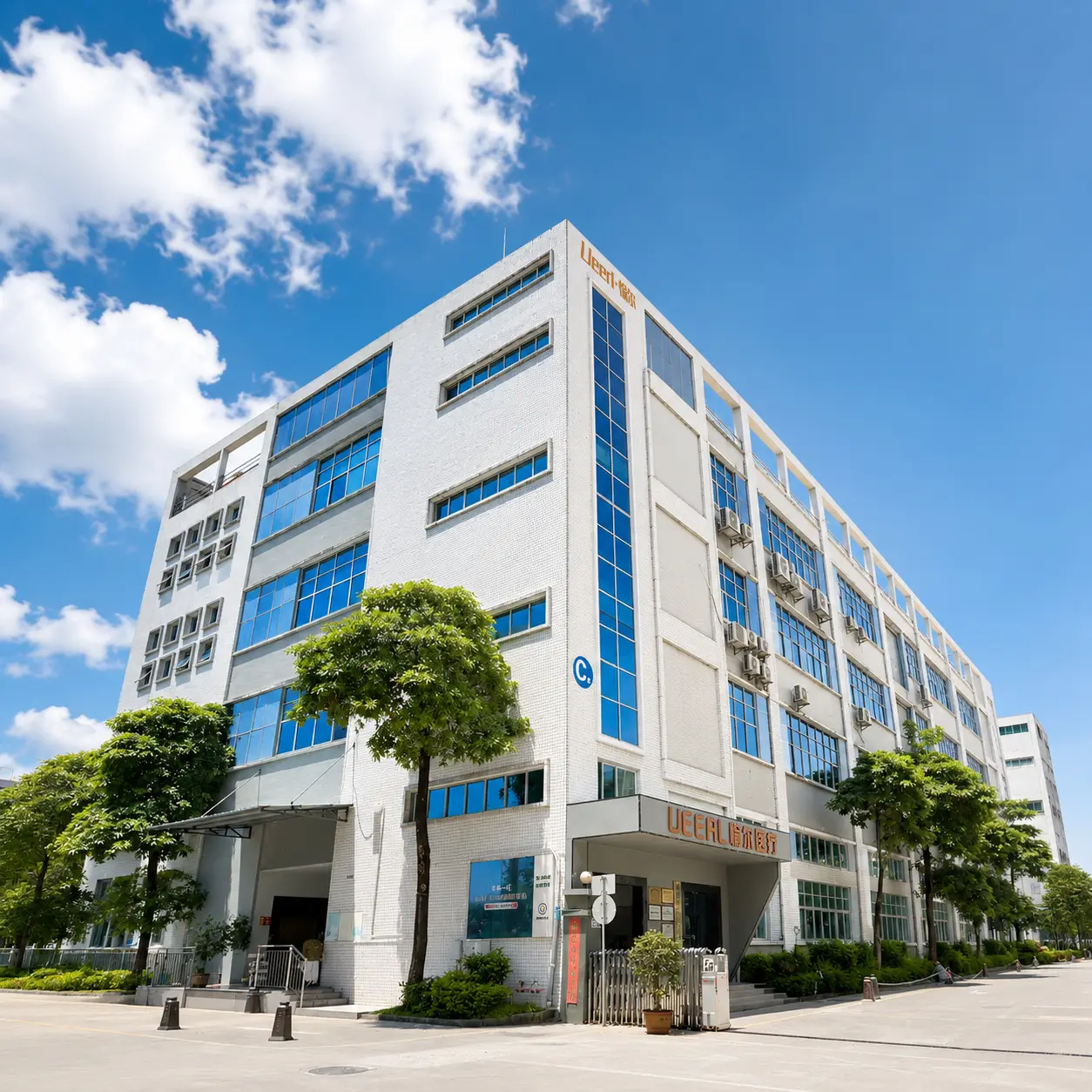 Ueerl hyperbaric oxygen chamber manufacturing facility in Shenzhen China