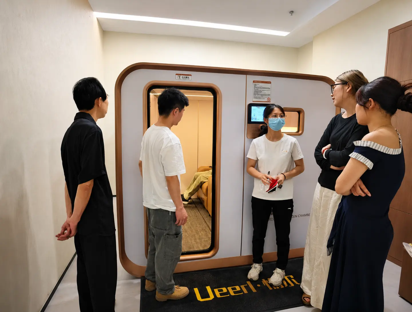 Ueerl hyperbaric oxygen chamber for spas and premium beauty salons