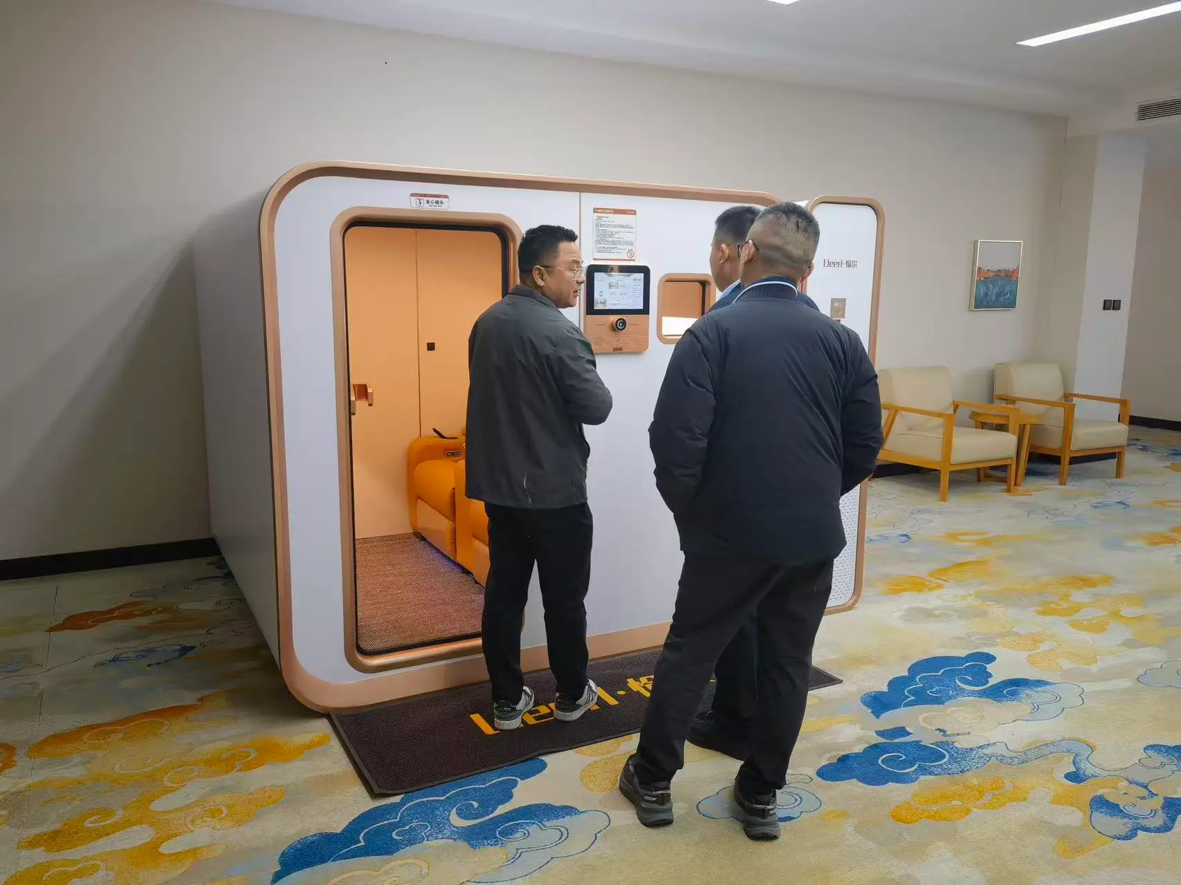 Ueerl room-style hyperbaric oxygen chamber installed in a professional health center